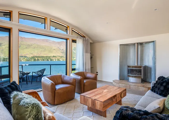 Lakefront Townhouse * Wanaka