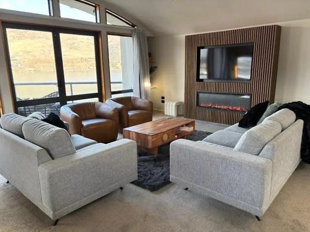 Apartment Lakefront Townhouse *